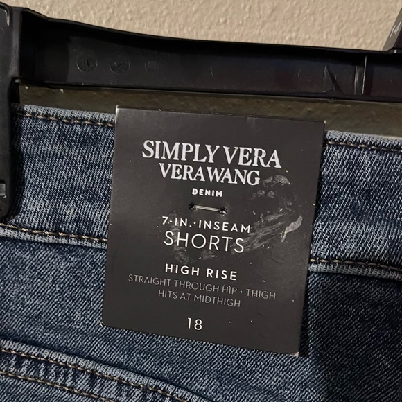 Simply Vera Wang High Waisted Roll Cuff Denim Shorts - Picture 3 of 5